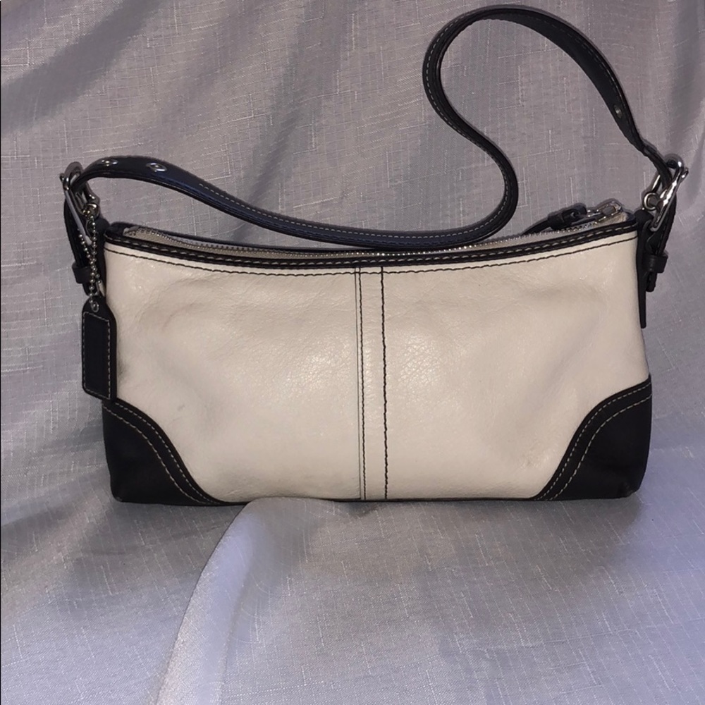 Authentic COACH vanilla leather sm shoulder bag